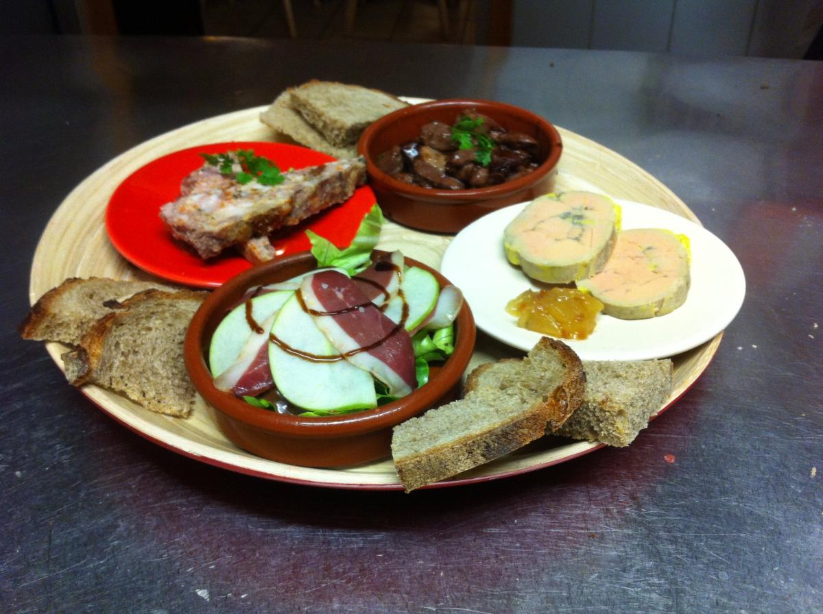 Restaurant Restaurant et bar à tapas le piquillo : saveurs du sud-ouest et espagne à Rennes